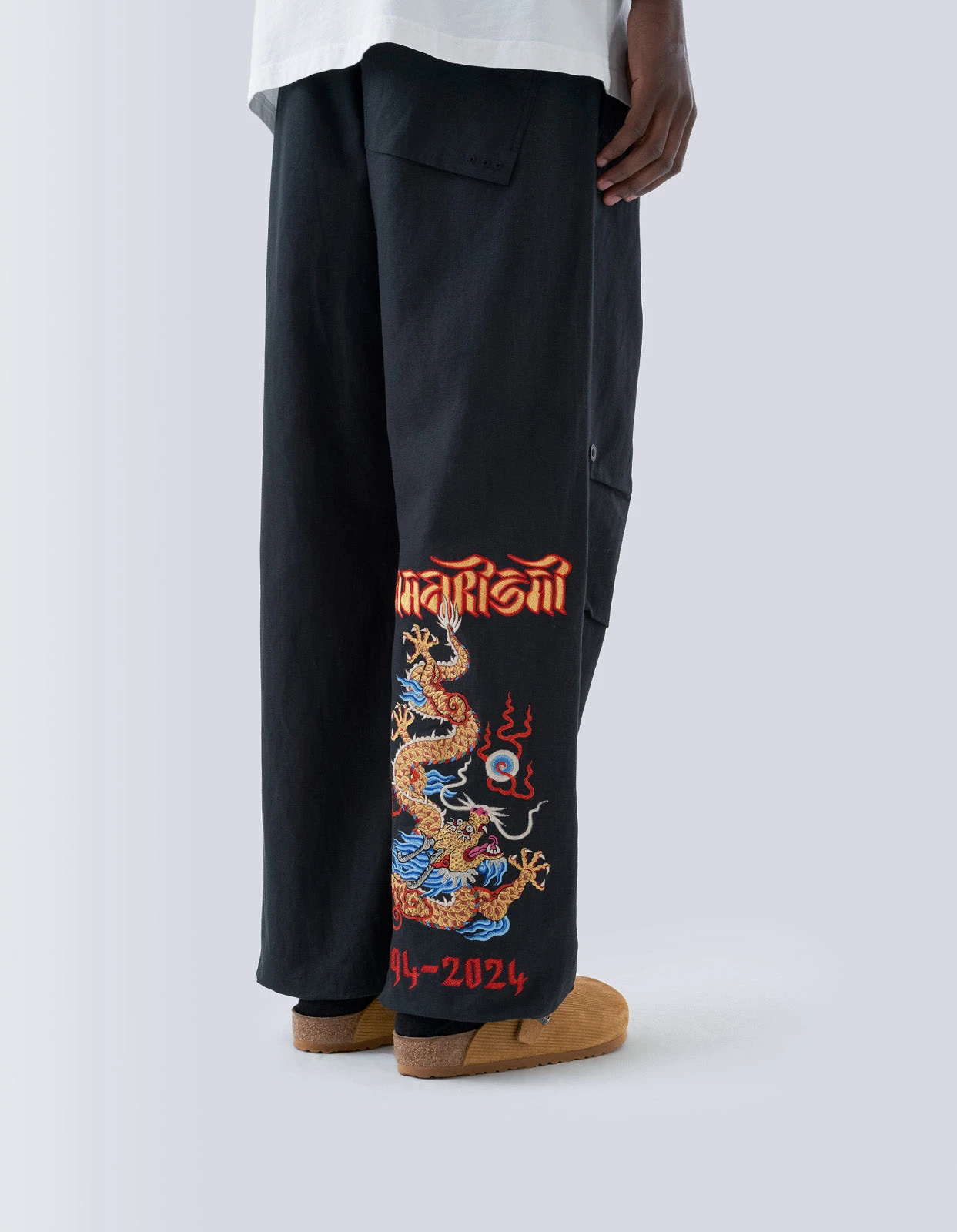 Maharishi 5021 Descending Dragon Loose Snopants® Black 2 Maharishi 5021 Descending Dragon Loose Snopants® Black - Image 2