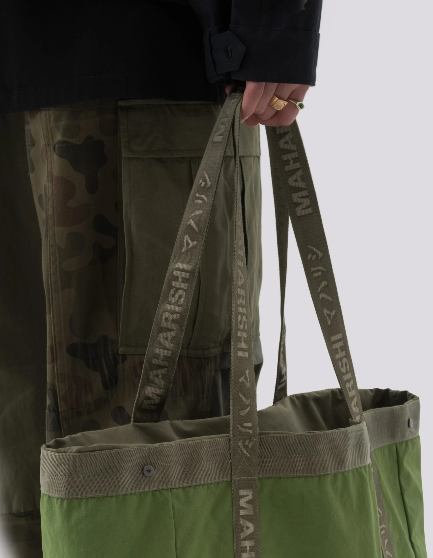 Maharishi 5046 WR Stand Utility Tote Bag Green Shoot 4 Maharishi 5046 WR Stand Utility Tote Bag Green Shoot - Image 4