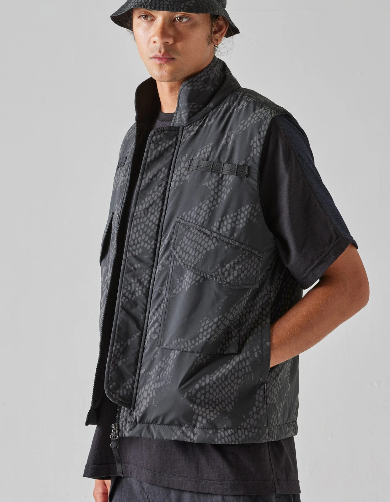 Maharishi 5034 Reflective Camo Padded Flak Vest Subdued Night 2 Maharishi 5034 Reflective Camo Padded Flak Vest Subdued Night - Image 2