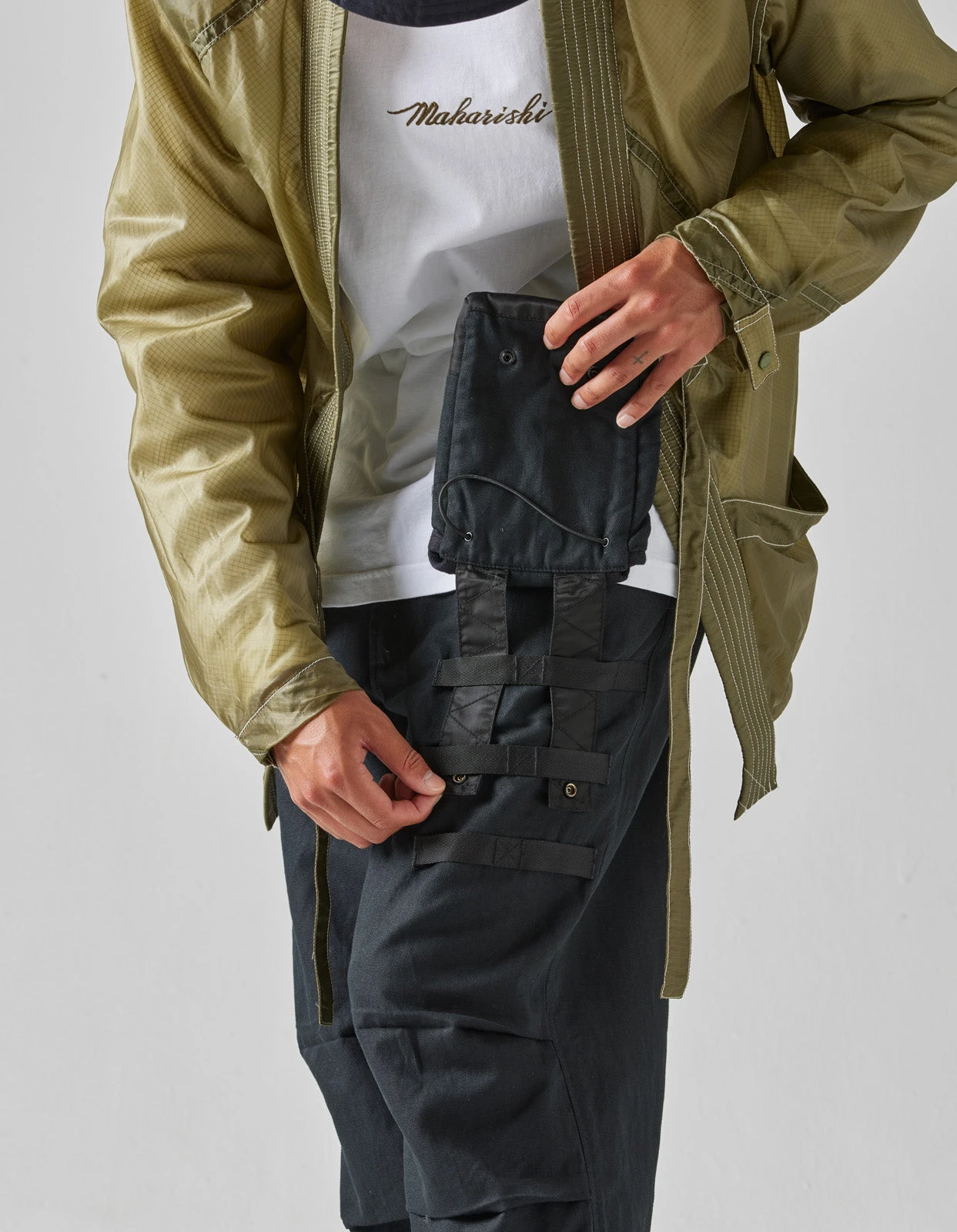 Maharishi 5051 M.A.L.I.C.E. M51 Cargo Pants Black 5 Maharishi 5051 M.A.L.I.C.E. M51 Cargo Pants Black - Image 5