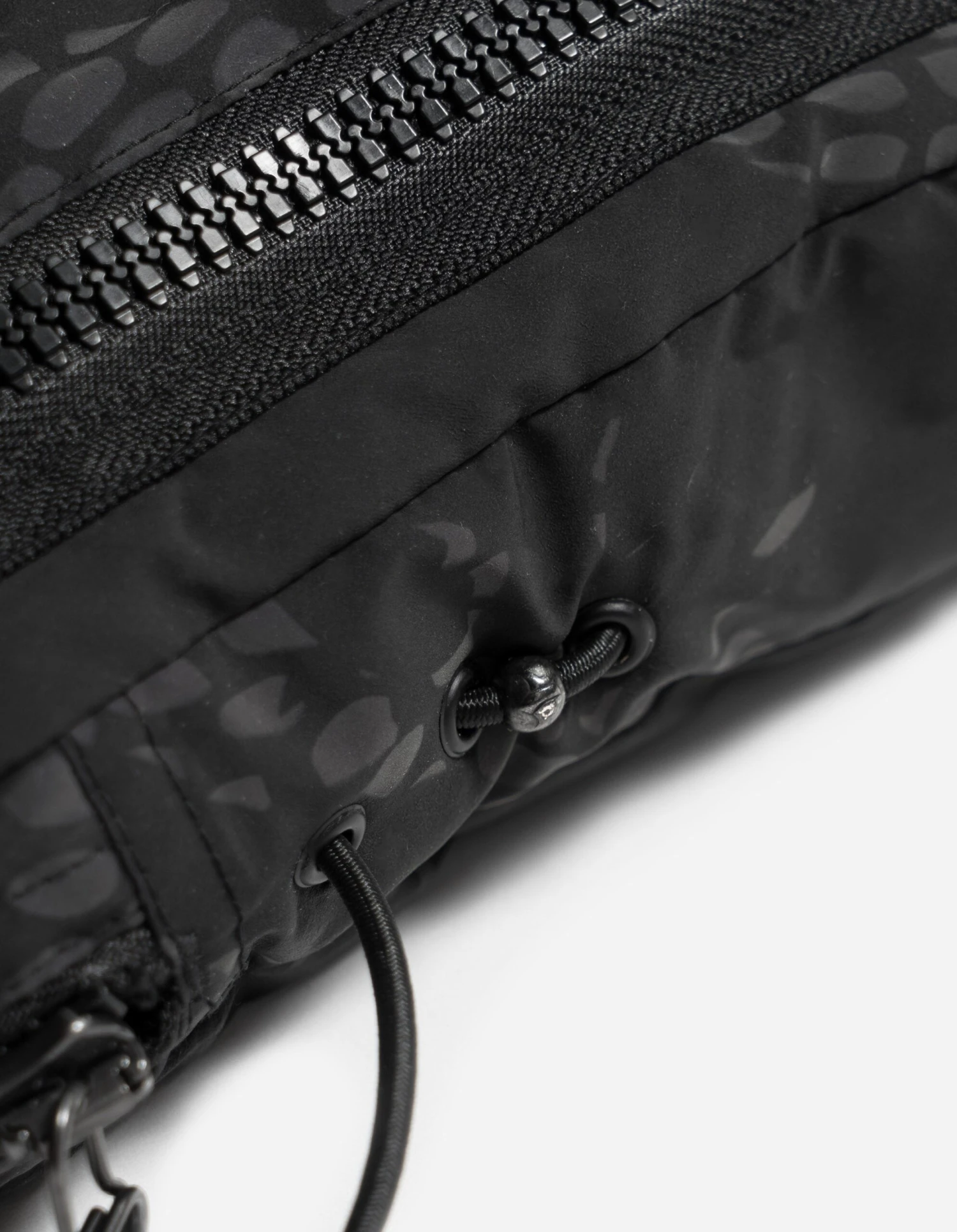 Maharishi 5053 Camo Reflective MA Day Pouch Subdued Night 4 Maharishi 5053 Camo Reflective MA Day Pouch Subdued Night - Image 4