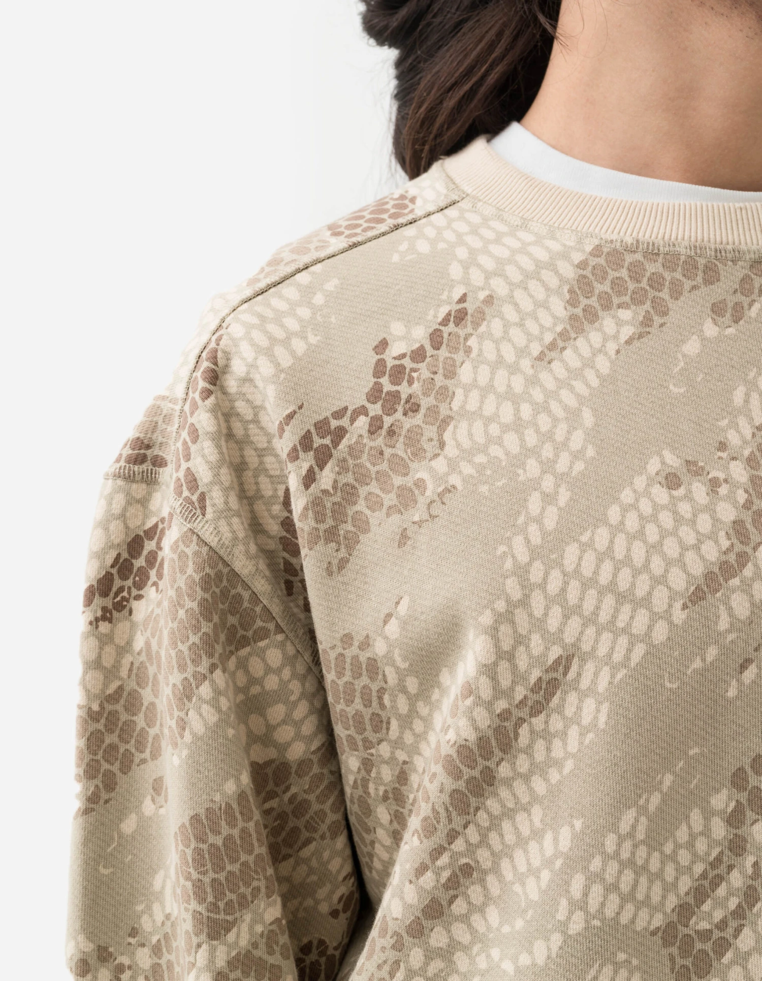 Maharishi 5067 Organic Camo Crew Sweat Desert 5 Maharishi 5067 Organic Camo Crew Sweat Desert - Image 5