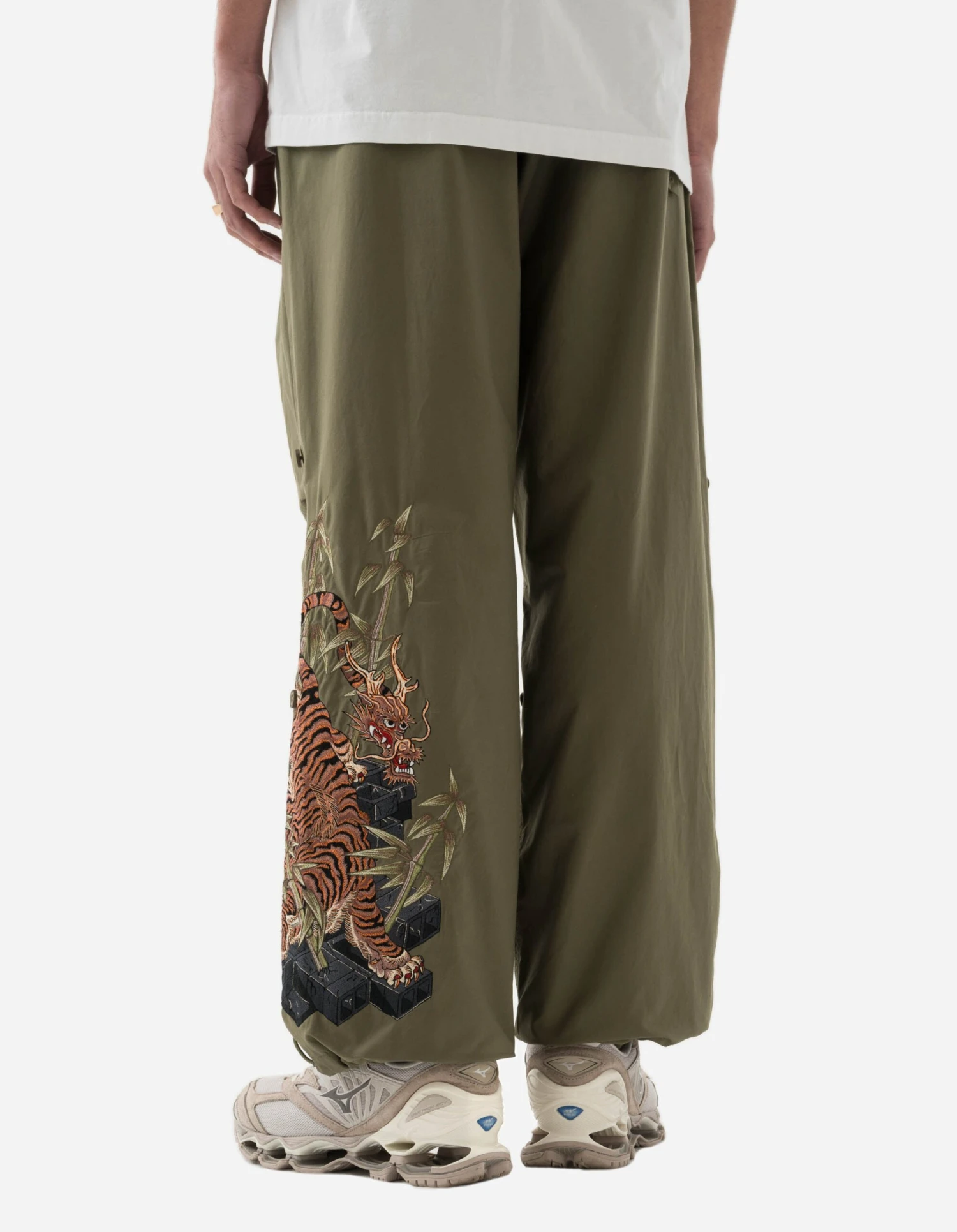 Maharishi 5098 Take Tora Loose Snopants Olive OG-107F 3 Maharishi 5098 Take Tora Loose Snopants Olive OG-107F - Image 3