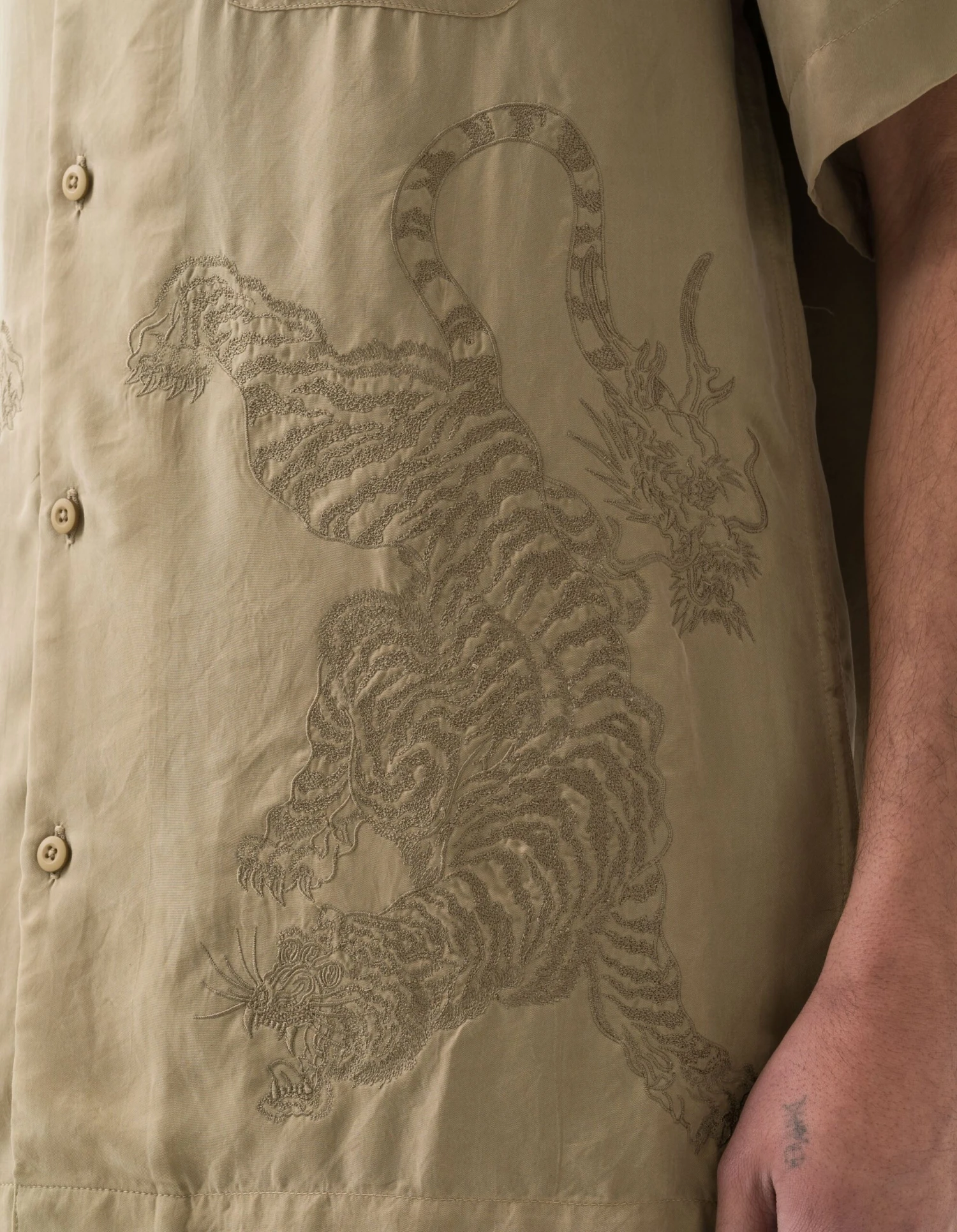 Maharishi 5100 Take Tora Summer Shirt Bamboo Green 5 Maharishi 5100 Take Tora Summer Shirt Bamboo Green - Image 5