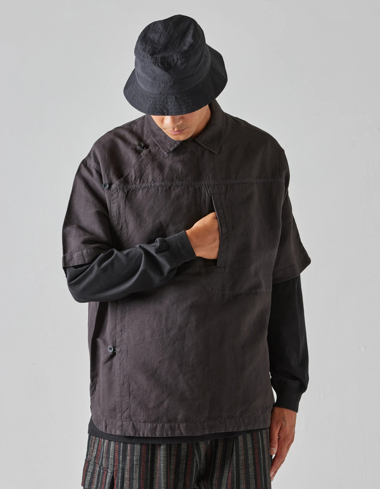 Maharishi 5120 Hemp Asym Monk Shirt Black 2 Maharishi 5120 Hemp Asym Monk Shirt Black - Image 2