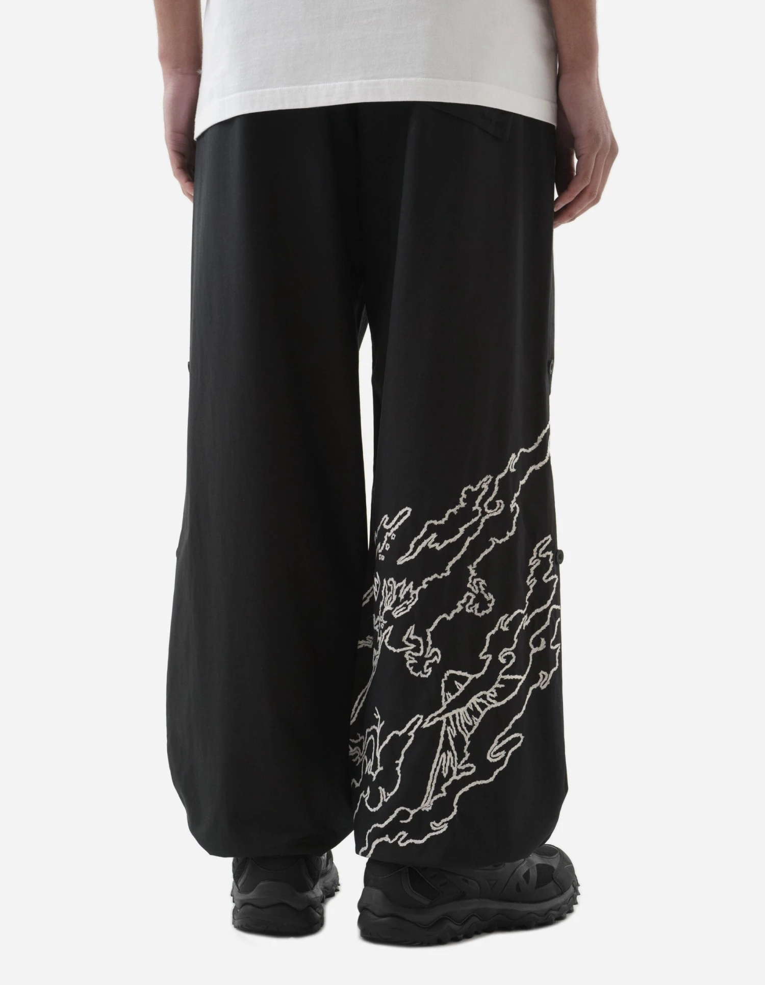 Maharishi 5137 Maha Basquiat Camo Loose Snopants® Black 2 Maharishi 5137 Maha Basquiat Camo Loose Snopants® Black - Image 2