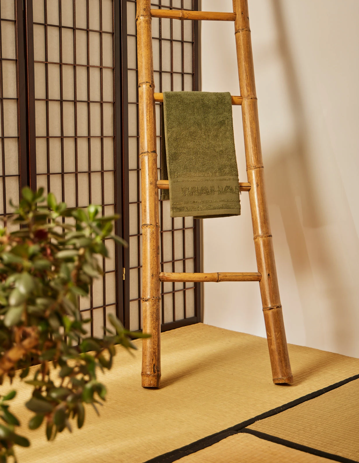 Maharishi 9369 Towel 40 X 80cm · Organic Cotton Olive 2 Maharishi 9369 Towel 40 X 80cm · Organic Cotton Olive - Image 2