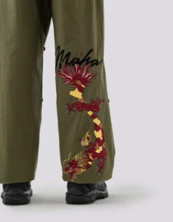 Maharishi 5246 Tour Dragon Map Loose Snopants Olive OG-107F 21 Maharishi 5246 Tour Dragon Map Loose Snopants Olive OG-107F -Maharishi Shop pre aw24 31 october 021123 2440
