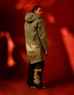 Maharishi 5021 Descending Dragon Loose Snopants® Black 26 Maharishi 5021 Descending Dragon Loose Snopants® Black -Maharishi Shop ss24 lookbook pdp 0002 maharishi ss24 pre 10 116a4d1e 64e3 4dc0 b3af 5ee72e98c6d7