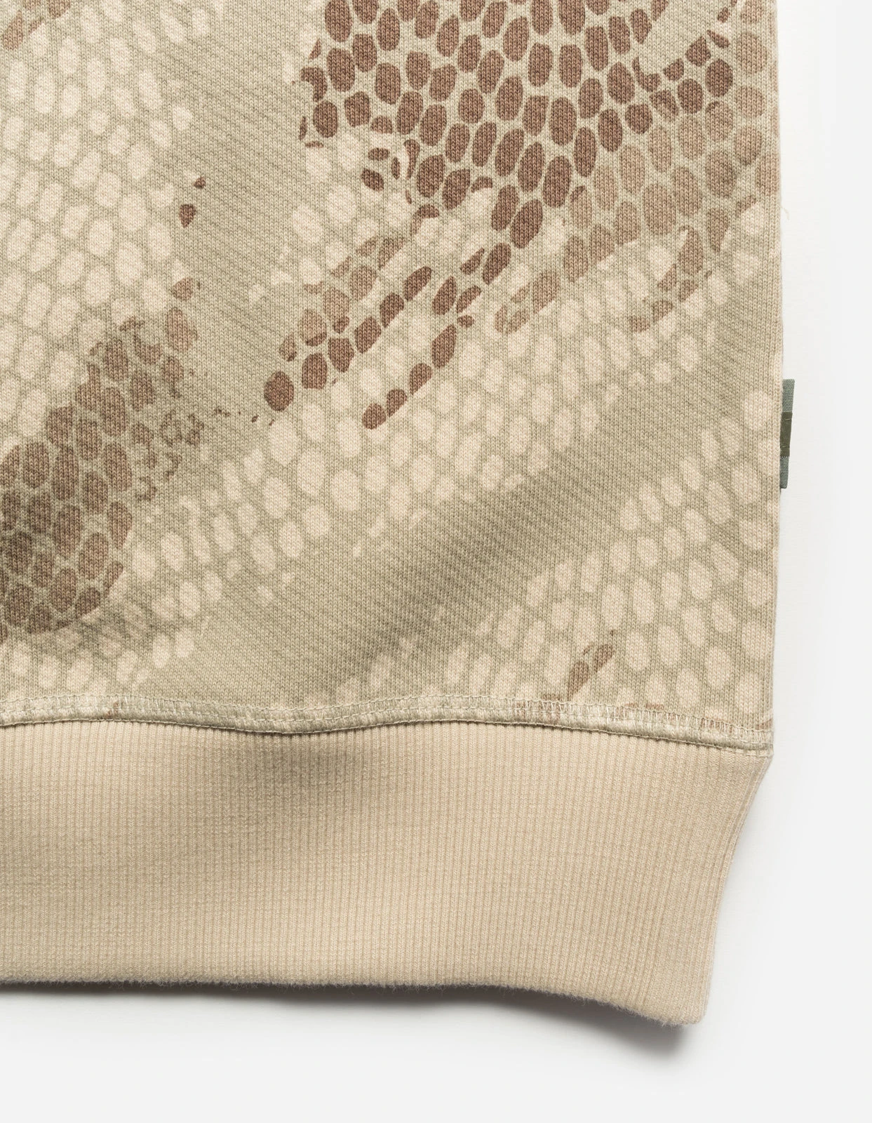 Maharishi 5067 Organic Camo Crew Sweat Desert 8 Maharishi 5067 Organic Camo Crew Sweat Desert - Image 8